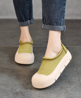 Braune Plateauschuhe aus Rindsleder mit einfachem Spleißmuster